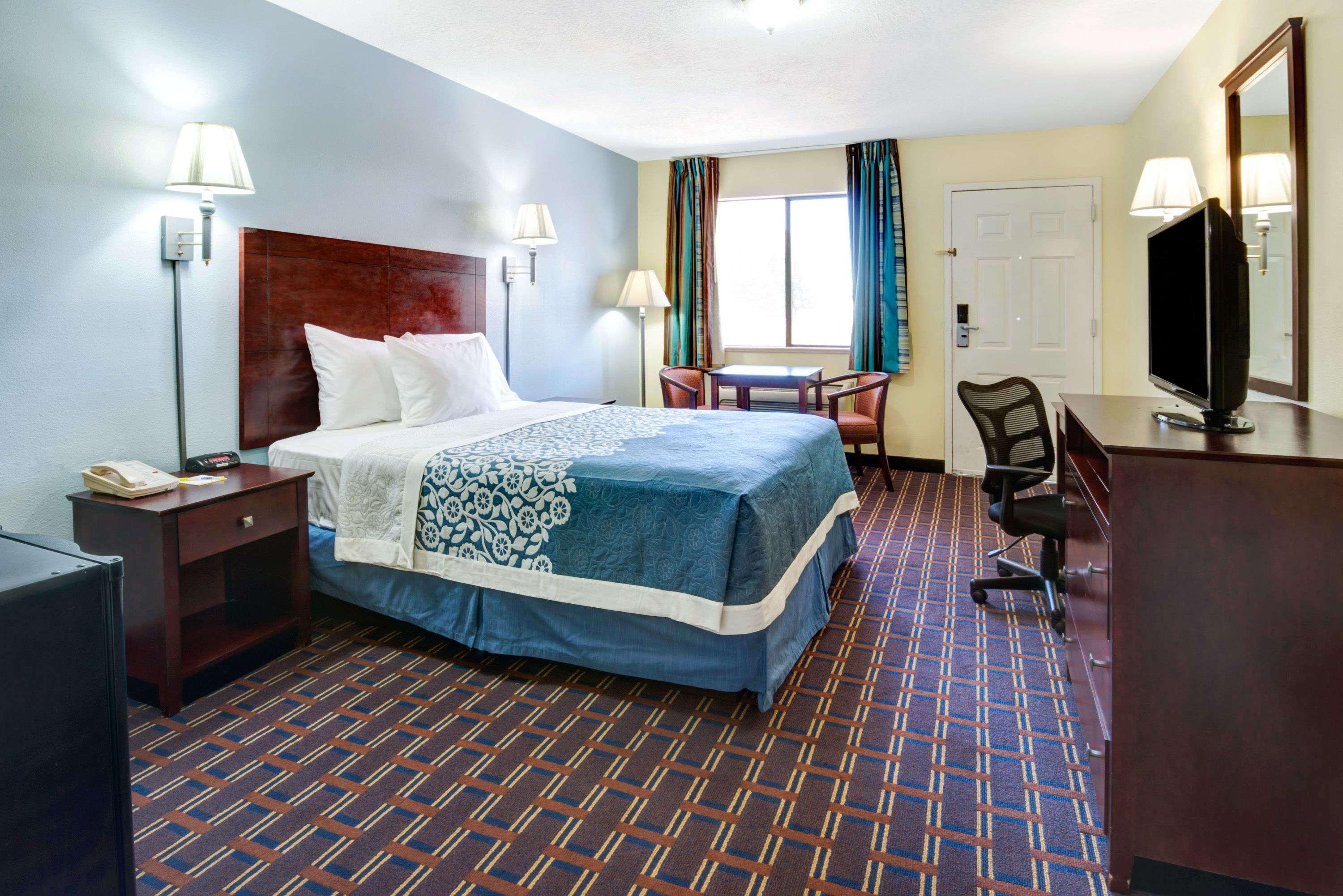 Days Inn By Wyndham Albuquerque West Екстер'єр фото