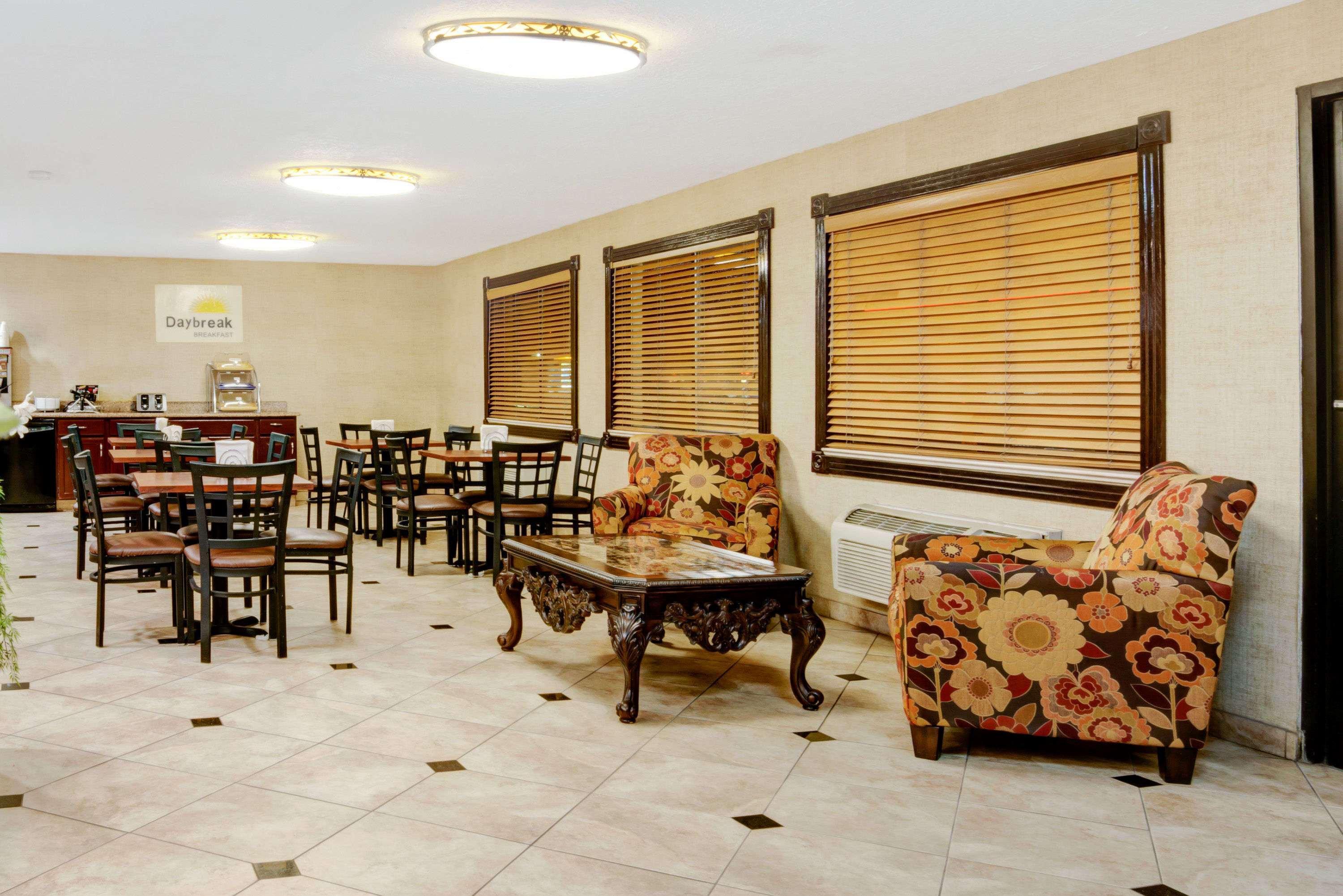 Days Inn By Wyndham Albuquerque West Екстер'єр фото