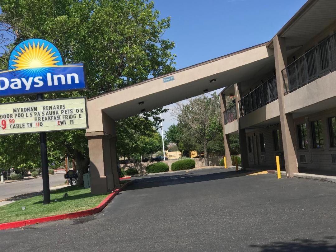 Days Inn By Wyndham Albuquerque West Екстер'єр фото