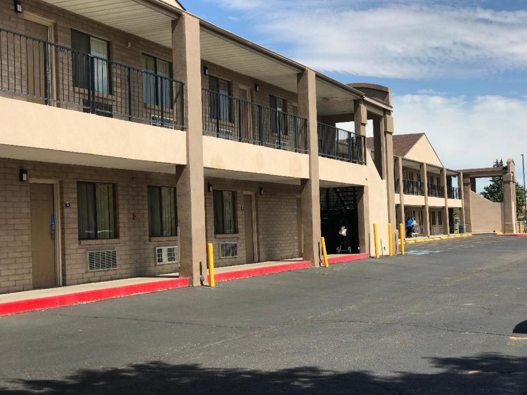 Days Inn By Wyndham Albuquerque West Екстер'єр фото